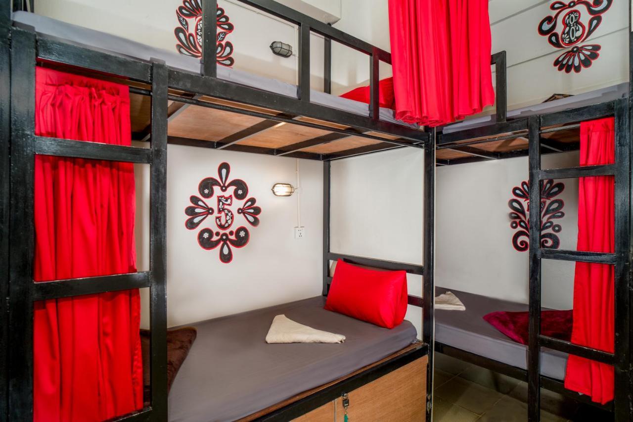 Pomme Brewhouse Hostel Siem Reap Exterior foto